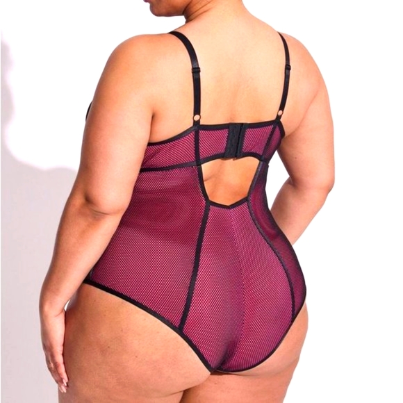 ❤️NWT VINTAGE TORRID LINGERIE BODYSUIT FISHNET & SATIN BINDING STRAPPY OPEN BACK - Picture 2 of 9